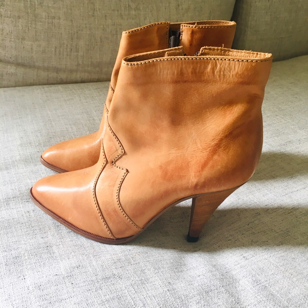 Brazilian Leather Western Pointy Toe Pixie Boot 6